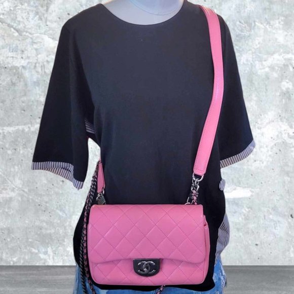 Authentic Rare Chanel Pink Goatskin Quilted Mut Waist Chain Double Lock Flap Bag - Picture 13 of 16